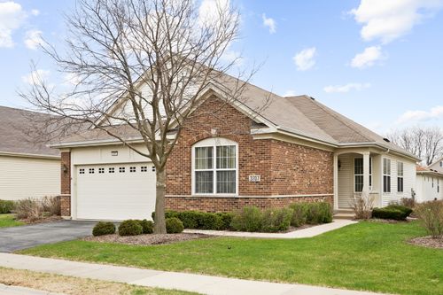 3707 Idlewild Lane, Naperville, IL, 60564 | Card Image