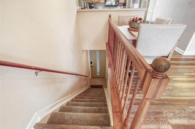 Entry stairs | Image 30