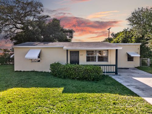 3107 Avenue F, Riviera Beach, FL, 33404-3727 | Card Image