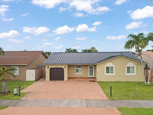 15327 Sw 179th Ter, Miami, FL, 33187-7735 | Card Image