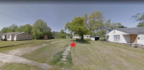 77 Cypress Dr, Pine Bluff, AR, 71603-4053 | Card Image