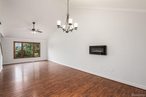 4511 Mount Morris Rd, Columbiaville, MI, 48421-8997 | Card Image