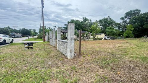 9016 Sherburne Street, Houston, TX, 77016 | Card Image