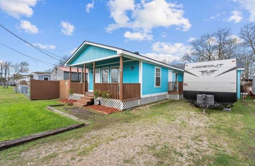620 6th St, San Leon, TX, 77539-2599 | Card Image