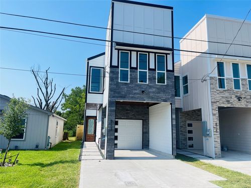 8123 Saint Louis St, Houston, TX, 77028-4557 | Card Image