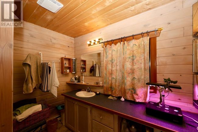 3483 Highway 95, House other with 10 bedrooms, 8 bathrooms and 20 parking in Parson BC | Image 21