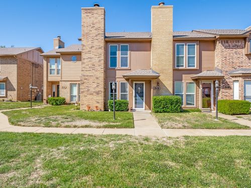 512 Pecan Acres Ct, Arlington, TX, 76013-7119 | Card Image
