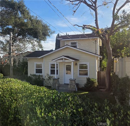 2814 Los Olivos Ln, La Crescenta, CA, 91214-2828 | Card Image