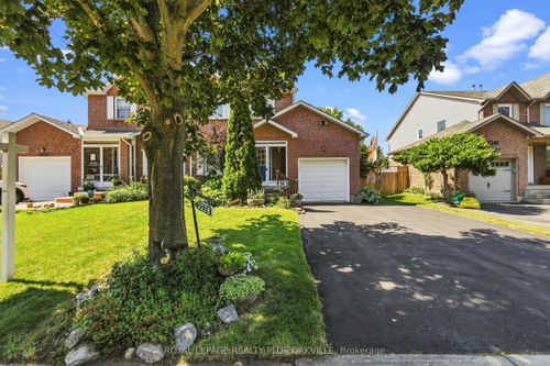 2238 Maclennan Dr, Oakville, ON, L6H5K2 | Card Image