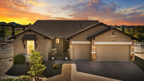330 Mackenzie Rose Dr, Chino Valley, AZ, 86323-6830 | Card Image