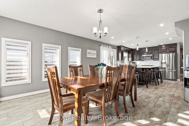 953 Greenock Brant Line, House other with 3 bedrooms, 3 bathrooms and 6 parking in Cargill ON | Image 14