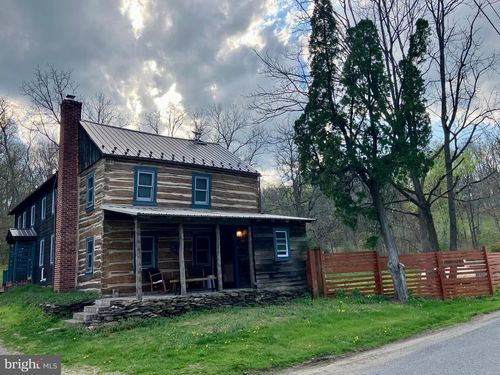 238 Dotterer Rd, LENHARTSVILLE, PA, 19534-9584 | Card Image