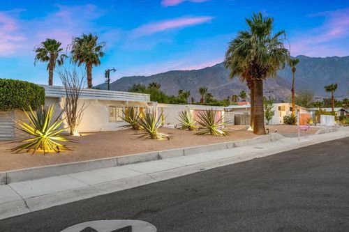 483 E Francis Dr, Palm Springs, CA, 92262-2220 | Card Image