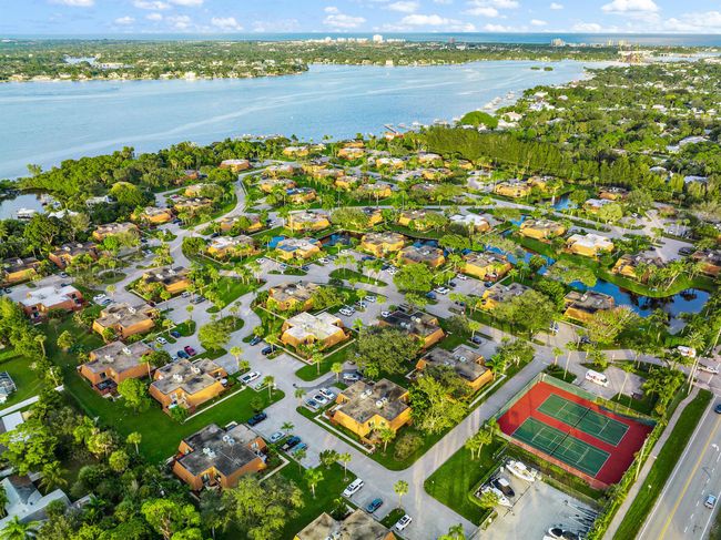 APT-12D - 825 Center St, Townhouse with 2 bedrooms, 3 bathrooms and null parking in Jupiter FL | Image 4