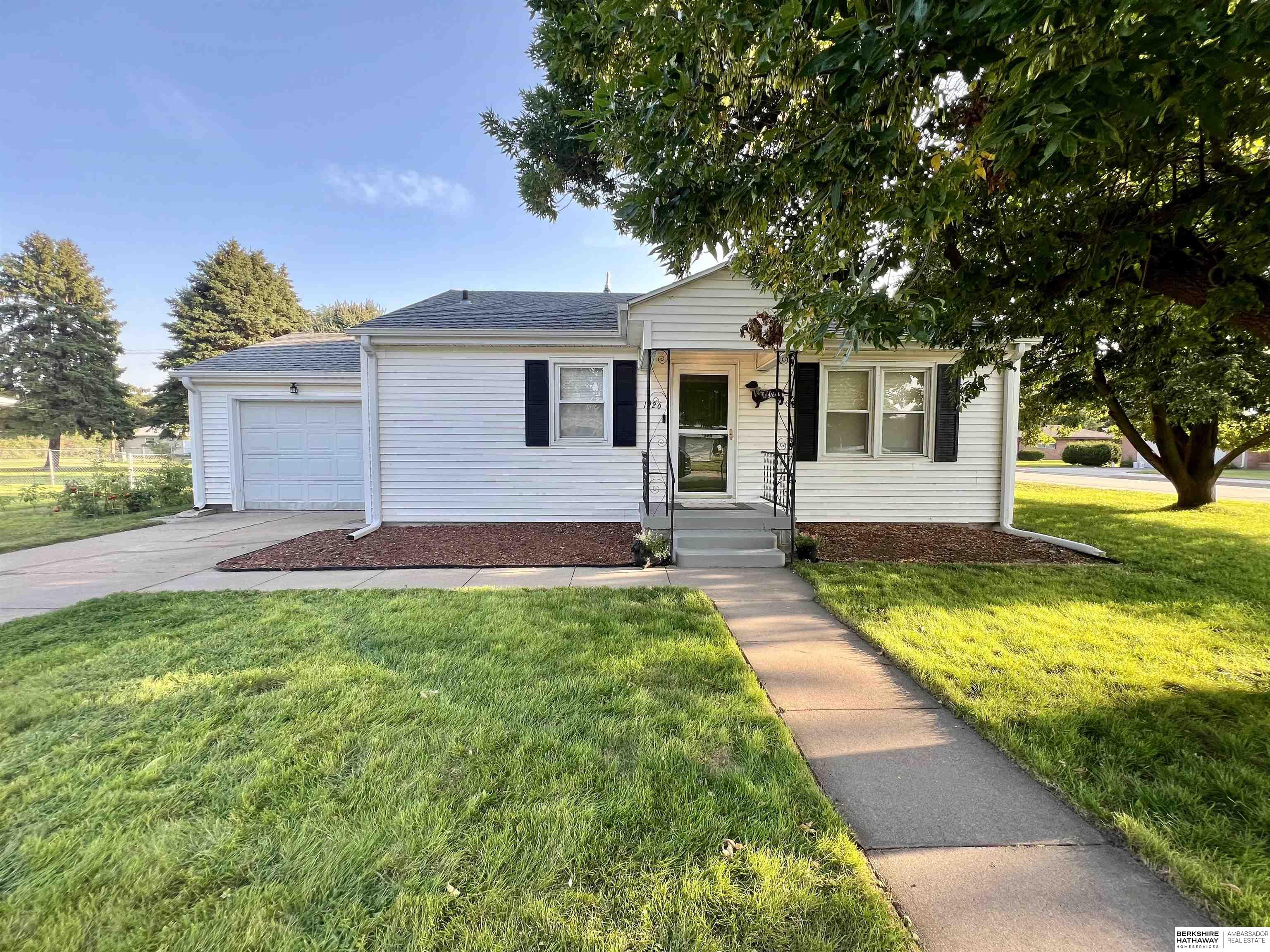 25th St, Central City, NE 68826