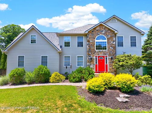 220 Pennbrook Rd, Stroudsburg, PA, 18360-8153 | Card Image