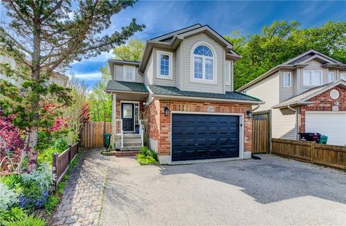 295 Oprington Place, Kitchener, ON, N2N3P3 | Card Image