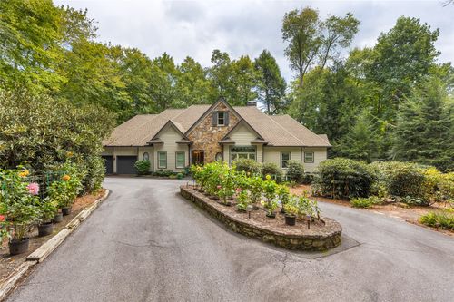 331 Garnet Rock Trl, Highlands, NC, 28741-7257 | Card Image