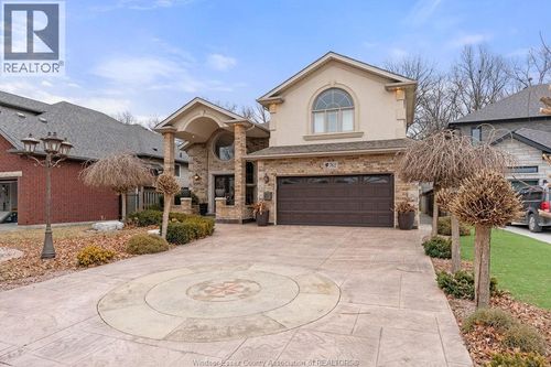 {{alt}} | Card Image