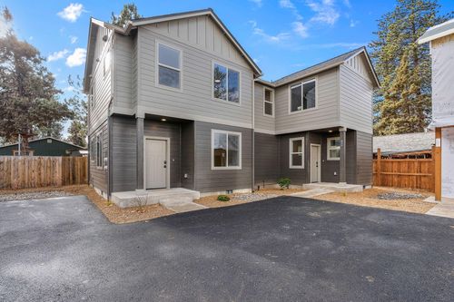 477 Se Roosevelt Ave, Bend, OR, 97702-1717 | Card Image