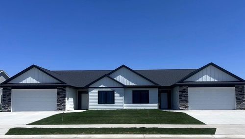 158 Sandstone Dr Nw, Eyota, MN, 55934-9701 | Card Image