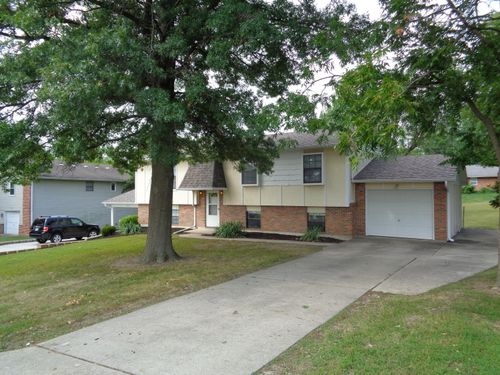 4705 Apple Tree Ln, COLUMBIA, MO, 65203-3105 | Card Image