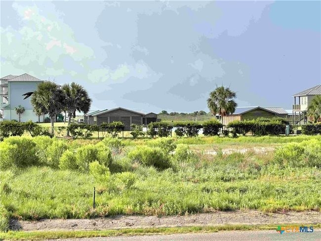 604 W Maple St, House other with 5 bedrooms, 3 bathrooms and null parking in Port O Connor TX | Image 23