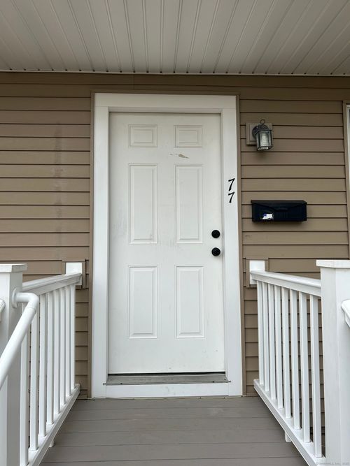 77-75 Grace St, Fairfield, CT, 06825-7415 | Card Image