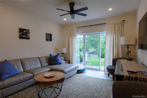 64 Greentree Ct, Shirley, NY, 11967-3653 | Card Image