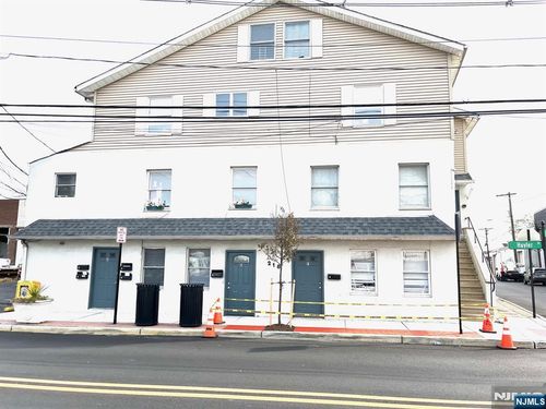 218 Huyler St, South Hackensack, NJ, 07606-1343 | Card Image