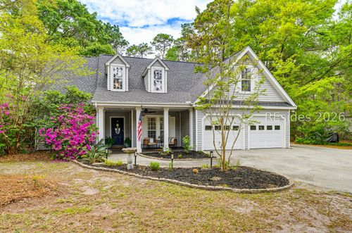 13 James F Byrnes St, Lady's Island, SC, 29907-1940 | Card Image