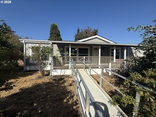 373 Hayhurst Rd, Yoncalla, OR, 97499-9615 | Card Image