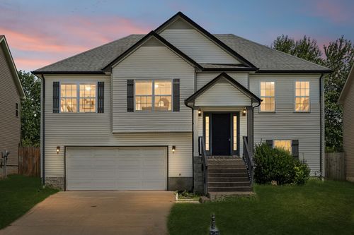 688 Fox Trail Ct, Clarksville, TN, 37040-6251 | Card Image