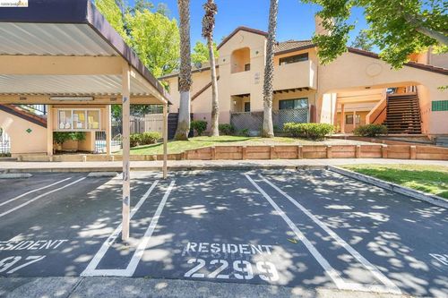 2283 Renwick Ln, Antioch, CA, 94509-2843 | Card Image