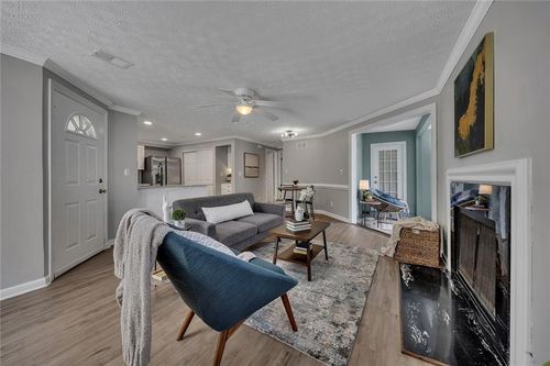 1321 Keys Lake Dr Ne, Brookhaven, GA, 30319-4140 | Card Image