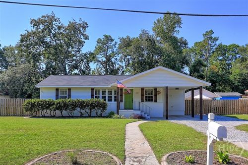 1907 E 64th St, savannah, GA, 31404-5615 | Card Image