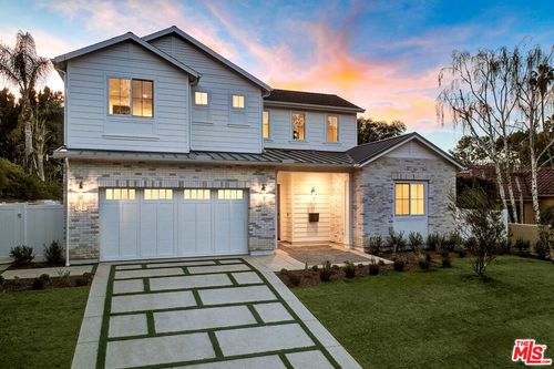 4241 Woodcliff Rd, Sherman Oaks, CA, 91403-4339 | Card Image