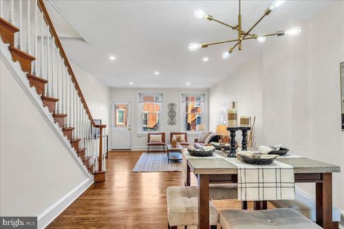 1110 Chestnut St, WILMINGTON, DE, 19805-4027 | Card Image