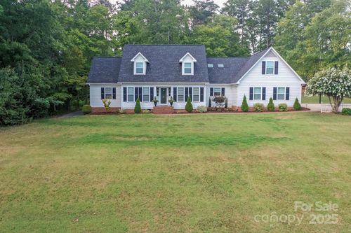 191 Briarwood Dr, Rutherfordton, NC, 28139-9214 | Card Image