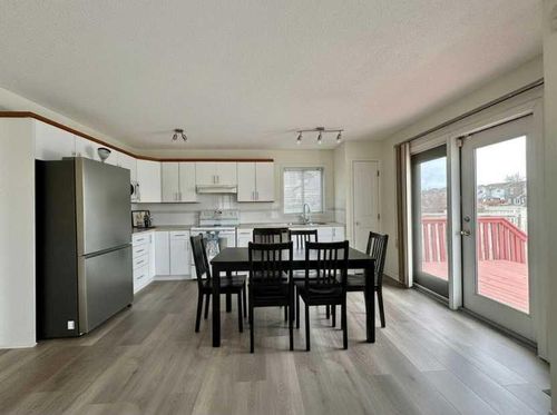 139 Bridlewood Cir Sw, Calgary, AB, T2Y3L1 | Card Image