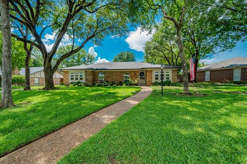 2533 Lakeview Drive, Bedford, TX, 76021 | Card Image