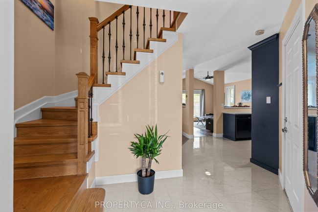 18 Sable Dr, House other with 4 bedrooms, 3 bathrooms and 4 parking in Ancaster ON | Image 4