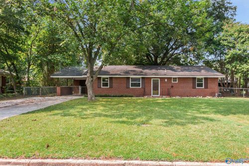 416 Everett Dr Sw, Decatur, AL, 35601-5822 | Card Image