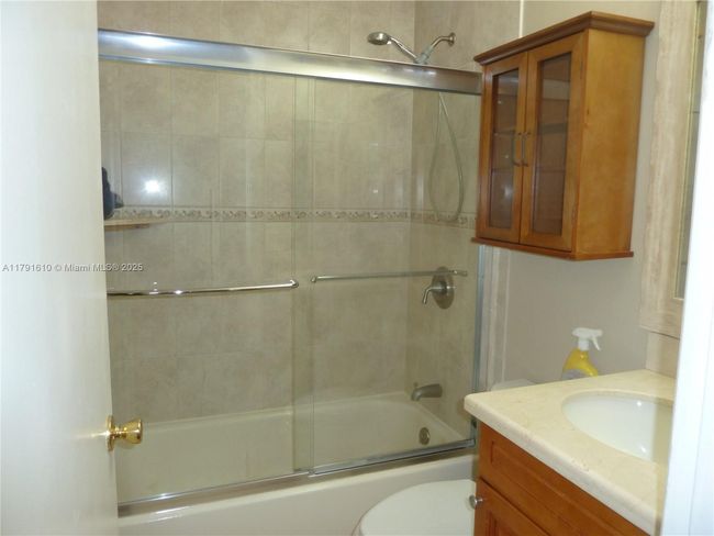 17050 Nw 22 Nd St, Townhouse with 3 bedrooms, 3 bathrooms and null parking in Pembroke Pines FL | Image 28