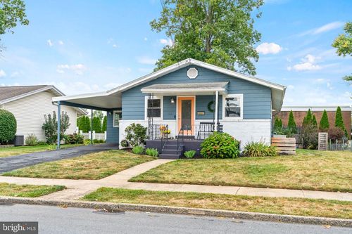 102 April Dr, CAMP HILL, PA, 17011-4903 | Card Image