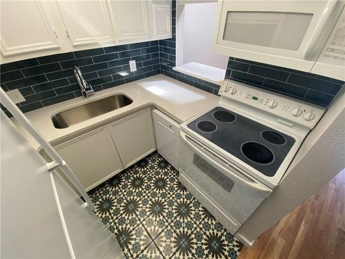 apt-304-3506 Speedway, Austin, TX, 78705-1552 | Card Image