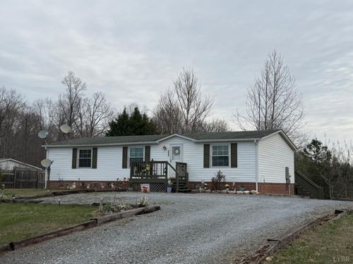 304 Plain Ridge Dr, Evington, VA, 24550-3682 | Card Image