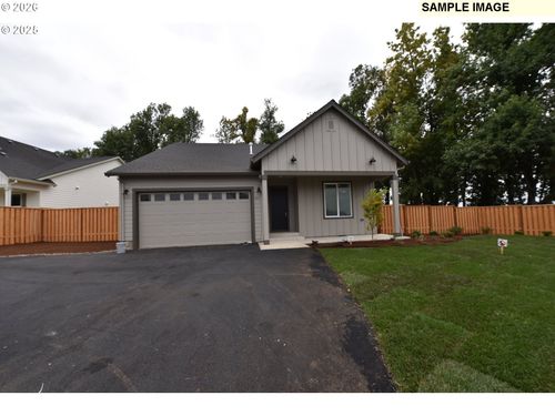 911 Oakleaf Way, Silverton, OR, 97381-2537 | Card Image