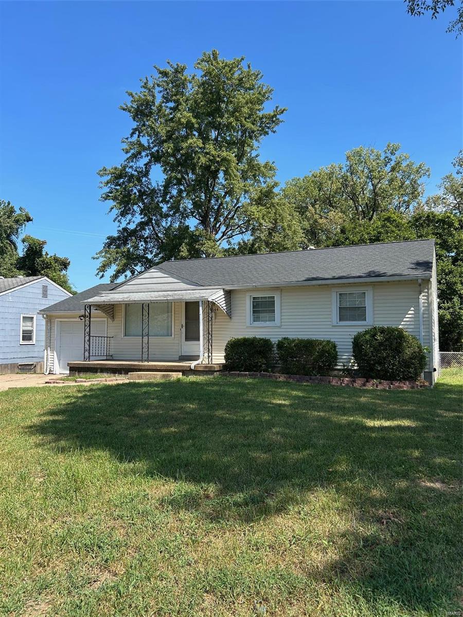 Lebon Dr, Saint Louis, MO 63137