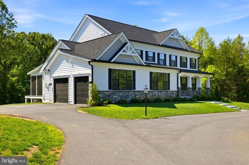 301 Kingdom Dr, FREDERICKSBURG, VA, 22406-4423 | Card Image
